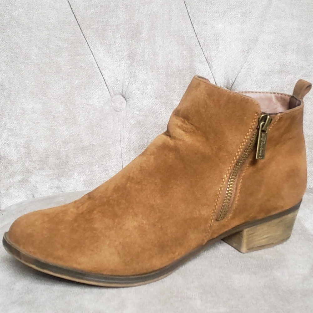 Women's Breckelles Ankle Boots